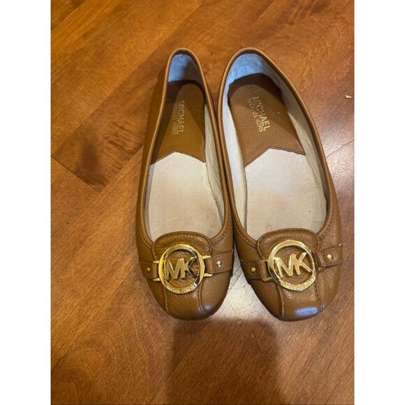 Woman’s Michael Kors flats leather size 7 - Picture 2 of 6